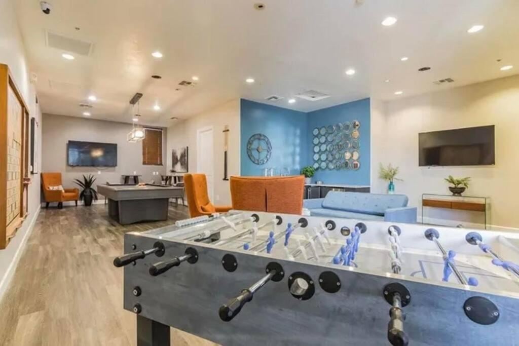Modern 2Br Oasis! Apartment Phoenix Ngoại thất bức ảnh